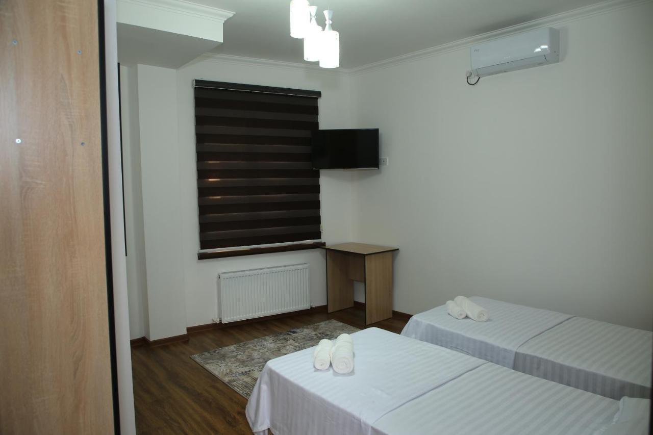 Hotel Mehribon Samarkand Bagian luar foto