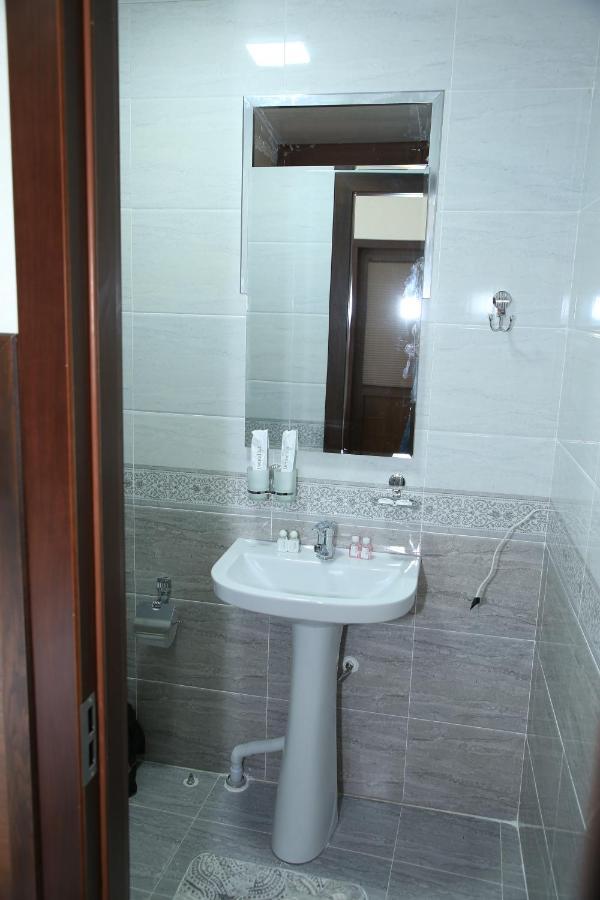 Hotel Mehribon Samarkand Bagian luar foto